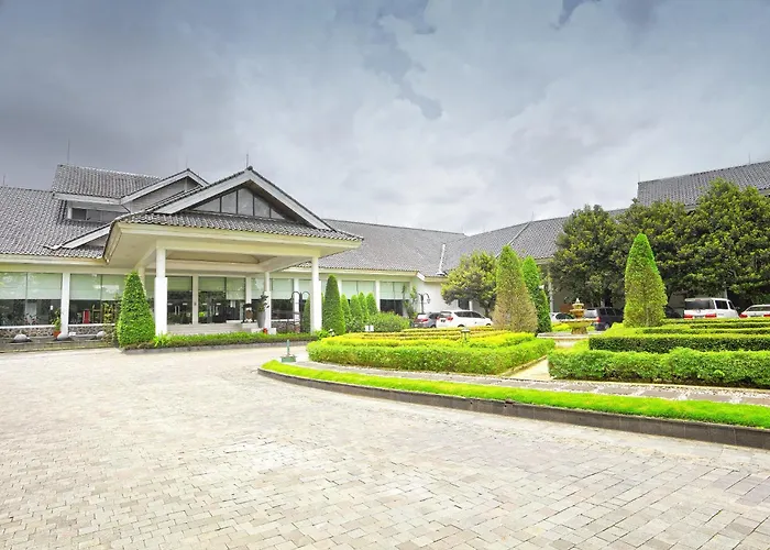 Lido Lake Resort By MncHotel di Bogor